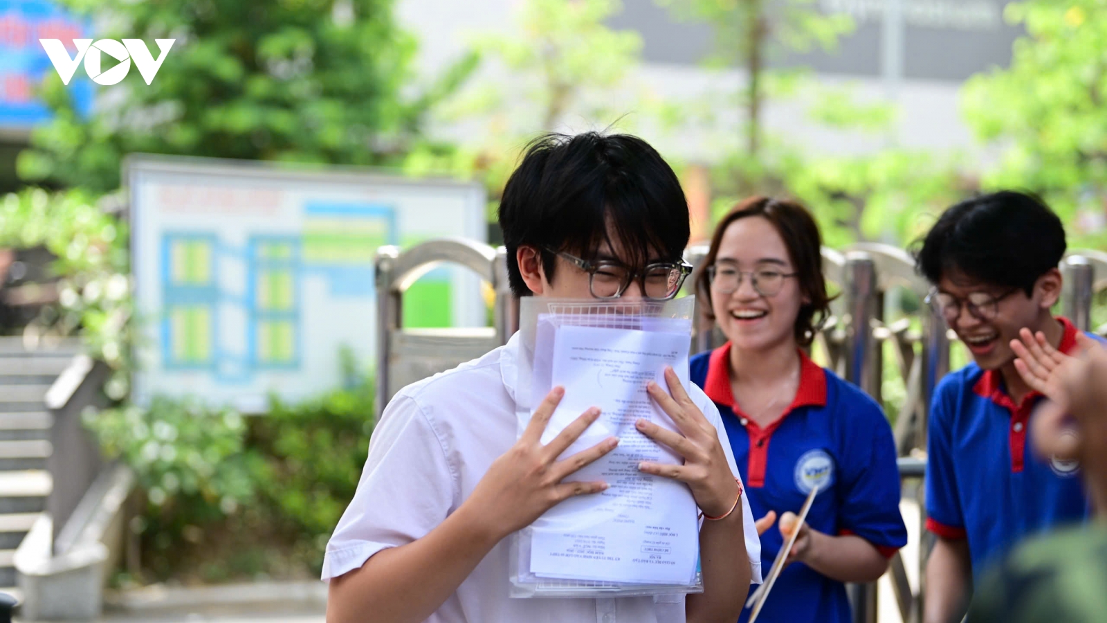 Hướng dẫn giải đề thi môn Ngữ Văn lớp 10 THPT công lập Hà Nội năm 2025